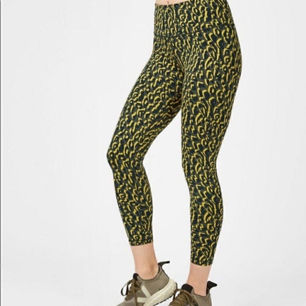 L Sweaty Betty Leggings Leopard Cheetah Animal XS
